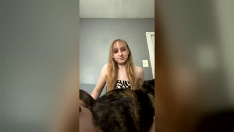 tinyblondebarbie online show from June 15, 7:36 pm