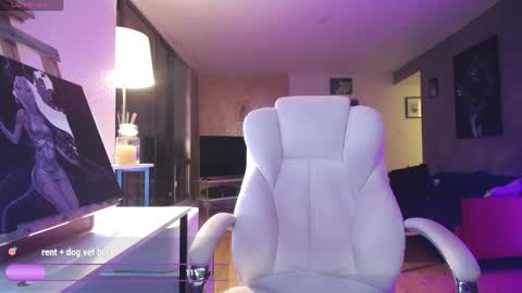 stage Kylie Sinner  brand CLITBAIT online show from May 16, 12:57 am