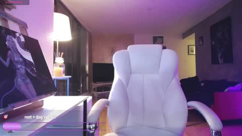 stage Kylie Sinner  brand CLITBAIT online show from May 15, 11:18 pm