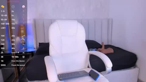    online show from October 27, 10:04 pm