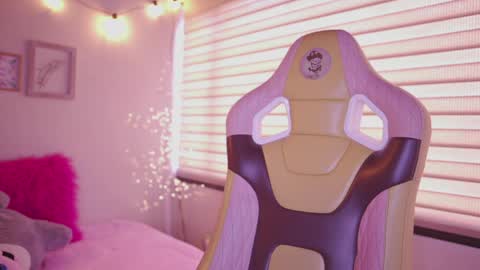 Blue  online show from April 1, 1:41 pm