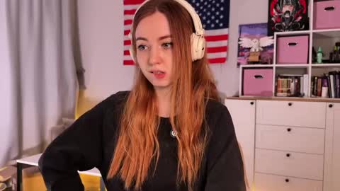 Lina  Next stream January 4  11am UTC 0 online show from April 18, 7:07 pm