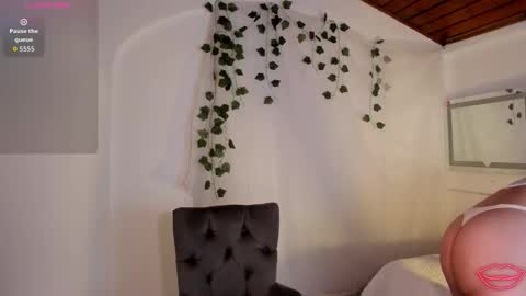 tori_just online show from March 21, 2:44 pm