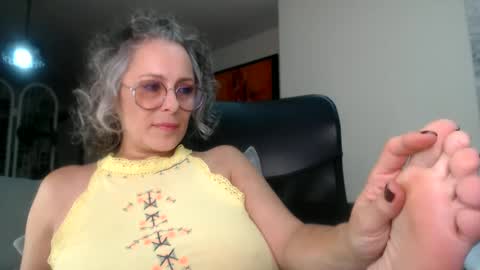 TotyPink online show from February 13, 4:50 pm