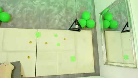 Tracy Wright online show from March 18, 10:48 pm