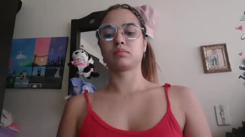 triana_bell online show from March 23, 5:41 pm