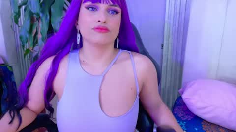 triana_crimson online show from July 22, 12:44 am