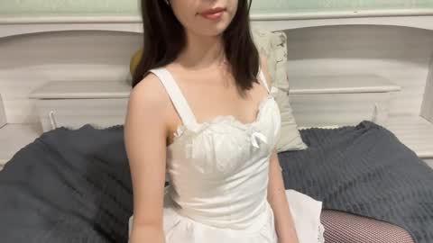 Evelyn online show from May 18, 10:10 am