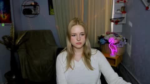 Trixy online show from March 14, 1:23 pm