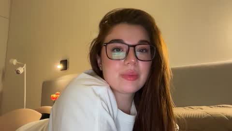 Ariana online show from March 8, 8:57 pm