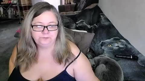 Lana online show from April 14, 8:36 am