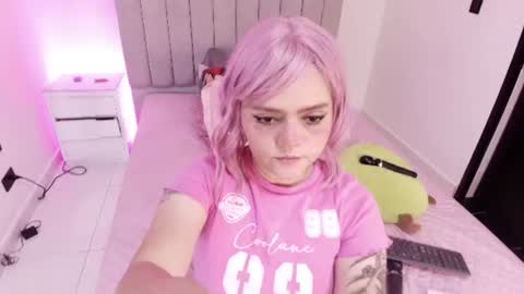 Twiggy online show from July 17, 3:22 am