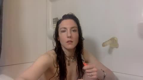 Lola Moonstone online show from April 5, 1:21 pm