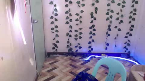 chesca online show from March 30, 12:10 am