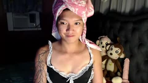 NEWRA  ALLISON online show from July 20, 3:58 pm