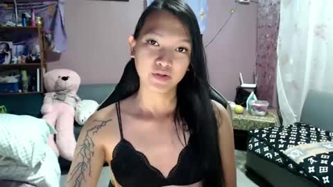 NEWRA  ALLISON online show from February 16, 10:21 am