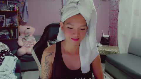 NEWRA  ALLISON online show from February 12, 11:07 am