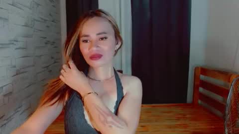 urlovely_che online show from April 9, 6:19 am