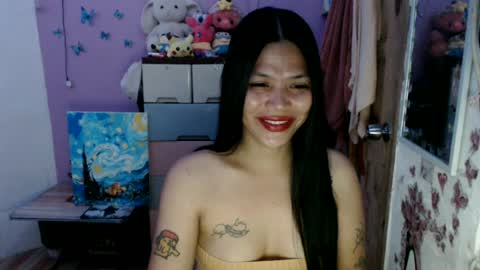 hi im kim online show from July 6, 12:10 pm