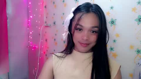 TYRA online show from March 7, 11:45 pm