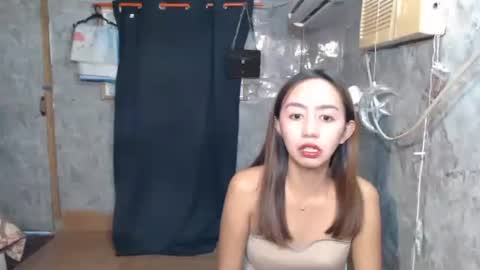 ursweetpinky online show from May 7, 12:26 am