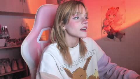 uryukim_ online show from December 16, 12:26 am