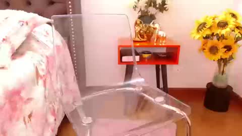 Valen Ferrer online show from March 12, 11:07 pm