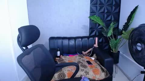 Valentina  online show from March 26, 11:39 pm