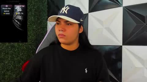 valeri_harpers4 online show from April 2, 1:14 am