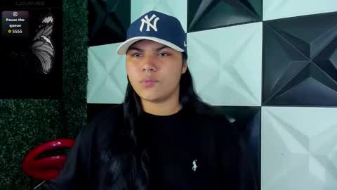 valeri_harpers4 online show from March 11, 2:05 am