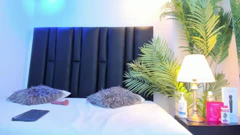 valeri_tafur online show from March 29, 10:47 am