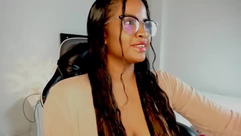 Valerie Blake online show from May 6, 5:39 pm