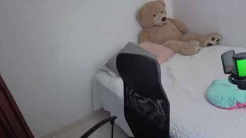 valerihouse_ online show from June 21, 2:26 am