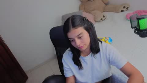 valerihouse_ online show from June 20, 2:15 am