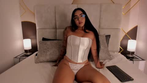 Valeria  online show from November 19, 7:47 pm