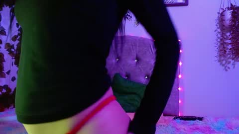 valkiry_ online show from April 20, 10:46 pm