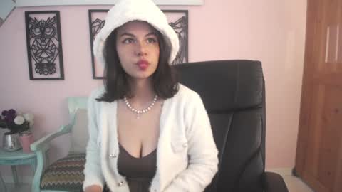 Isabella online show from December 9, 12:40 pm