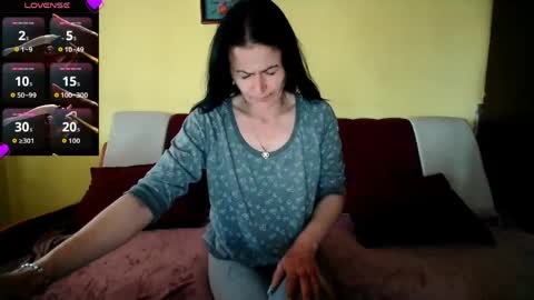 valentina online show from April 30, 8:30 am