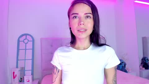 Vane  online show from April 6, 8:32 pm