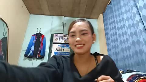 Vania online show from May 15, 2:42 pm