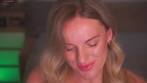 Sophie online show from June 9, 11:15 pm