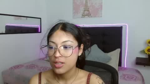 vane online show from June 1, 8:43 pm