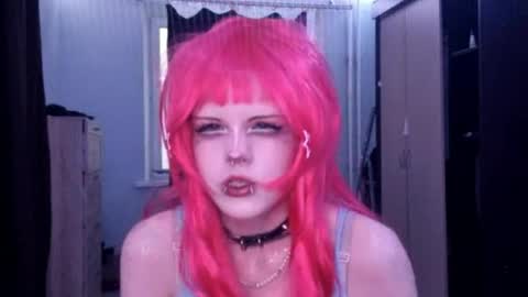 Alice online show from April 8, 5:15 pm