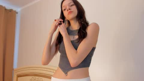 Kelly online show from April 3, 6:33 am