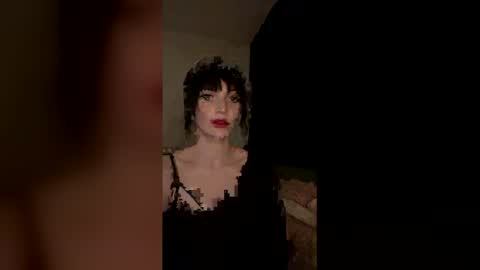 venom_goddess online show from May 15, 9:28 pm