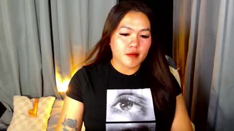 I am Colly Your mystery girl online show from April 9, 6:19 am