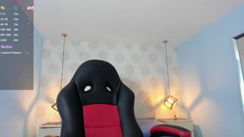 VENUS online show from April 8, 12:40 pm