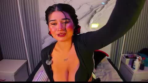 Venusowen  online show from March 6, 3:29 pm