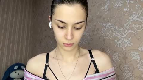 Ayla online show from April 12, 12:30 pm