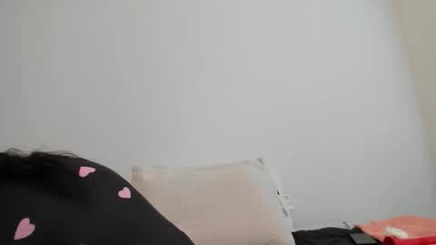 verysassypeachgoddess online show from May 9, 12:40 pm